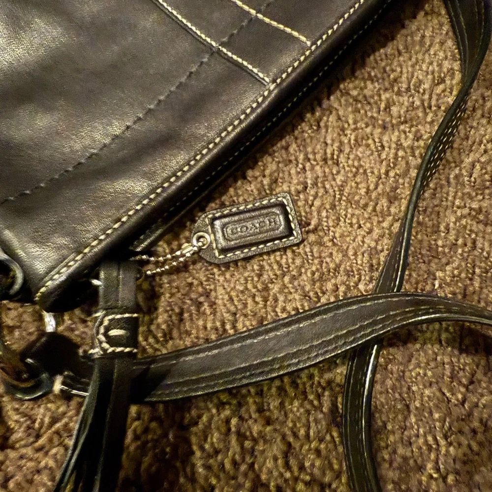 Coach crossbody Bag with adjustable strap - Picture 2 of 3